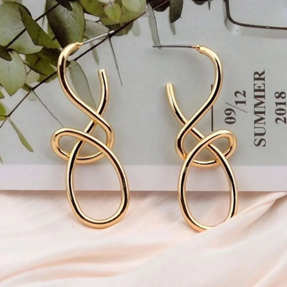Elegant Gold Hoop Earrings A1261